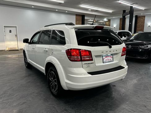 Used 2018 Dodge Journey SE w/ Connectivity Group image 7