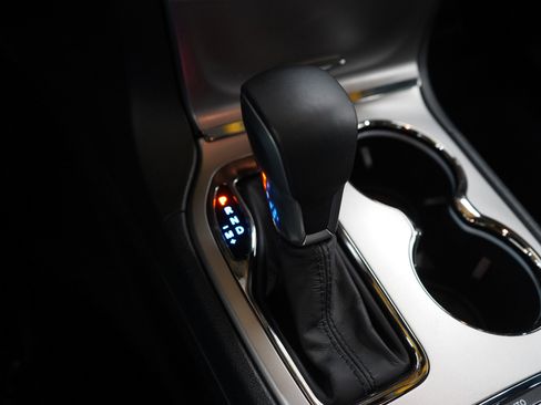 Used 2019 Jeep Grand Cherokee High Altitude AWD/4WD image 24