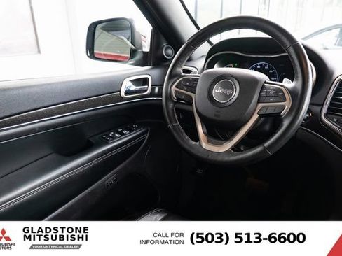 Used 2017 Jeep Grand Cherokee Limited w/ Luxury Group II AWD/4WD image 13