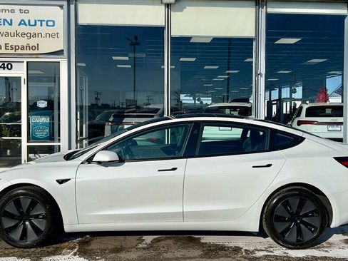 Used 2025 Tesla Model 3 Long Range image 37