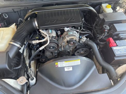 Used 2010 Jeep Grand Cherokee Laredo AWD/4WD image 22