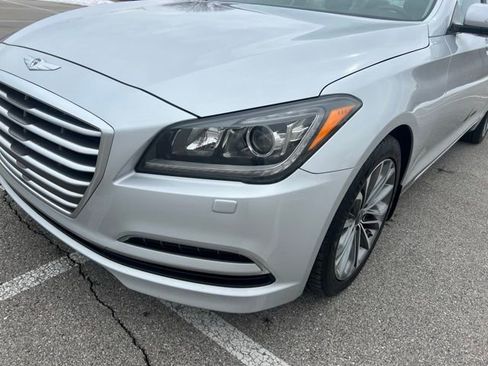 Used 2015 Hyundai Genesis 3.8 image 4