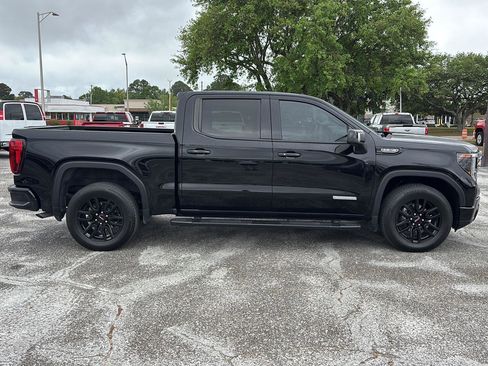 Used 2025 GMC Sierra 1500 Elevation w/ Elevation Premium Package image 9