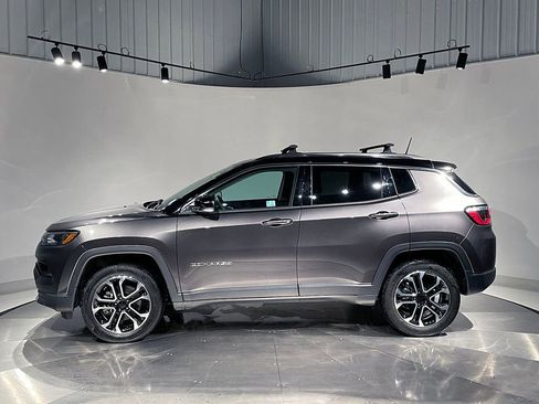 Used 2022 Jeep Compass Limited image 14