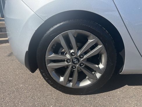Used 2016 Hyundai Elantra GT w/ Option Group 03 image 9