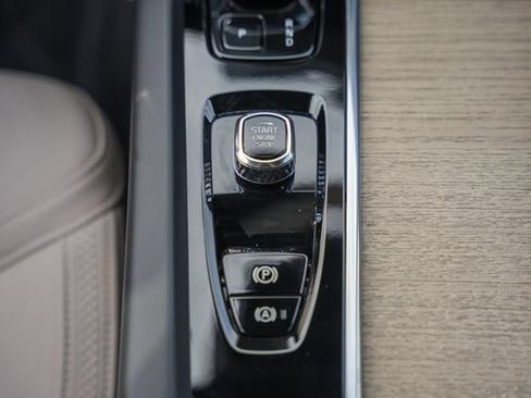 New 2026 Volvo XC60 B5 Plus w/ Protection Package Premier AWD/4WD image 27