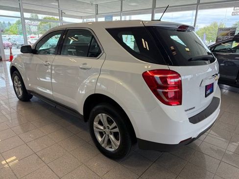 Used 2017 Chevrolet Equinox LS FWD image 5