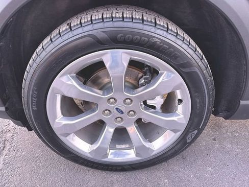 Used 2020 Ford Explorer Platinum w/ Premium Technology Package image 33