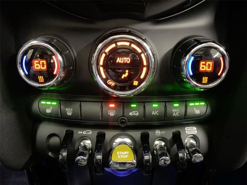 Certified 2024 MINI Cooper SE image 21