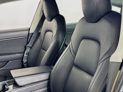 Used 2018 Tesla Model 3 Mid Range image 11