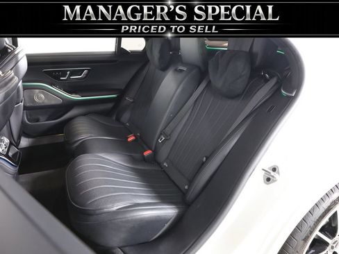 Used 2022 Mercedes-Benz S 500 4MATIC w/ AMG Line Package image 48
