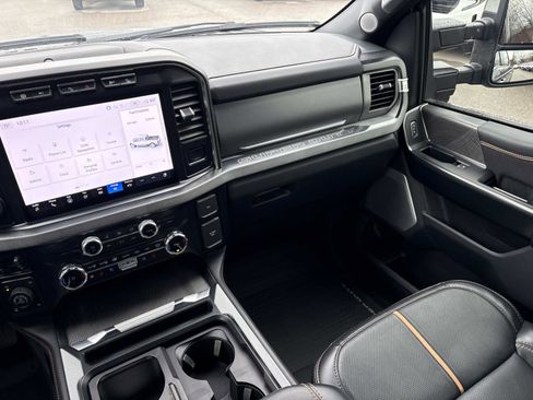 Used 2024 Ford F250 Platinum w/ Tremor Off-Road Package image 28