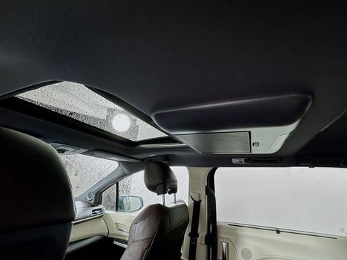 Certified 2023 Toyota Sienna Platinum AWD/4WD image 16