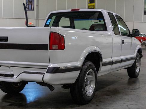 Used 1995 Chevrolet S10 Pickup LS RWD image 37