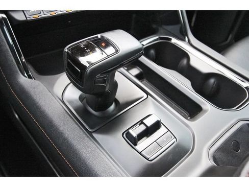 Used 2024 GMC Sierra 1500 AT4 w/ Technology Package AWD/4WD image 25