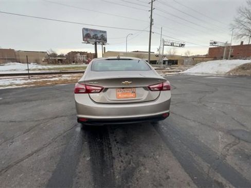 Used 2024 Chevrolet Malibu LT image 7