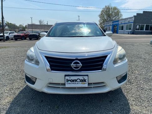 Used 2015 Nissan Altima 2.5 S w/ Sport Value Package FWD image 9