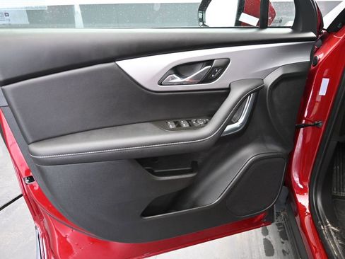 Used 2025 Chevrolet Blazer LT image 17