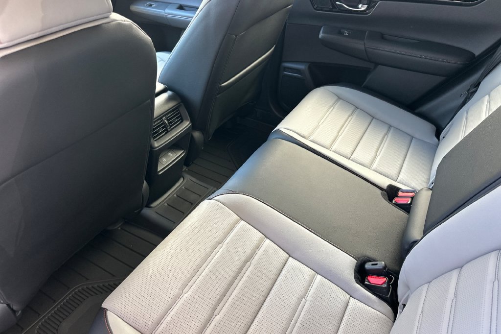 Used 2026 Honda CR-V Sport Touring image 15