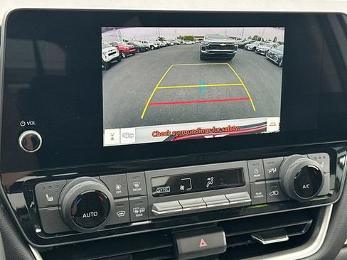 Used 2025 Toyota Grand Highlander AWD image 25