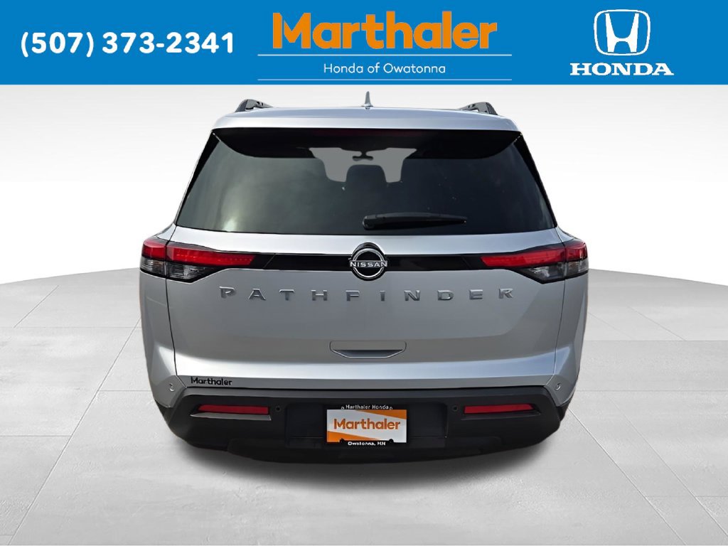 Used 2025 Nissan Pathfinder SV FWD image 4