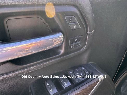 Used 2022 GMC Sierra 2500 Denali w/ Denali Ultimate Package AWD/4WD image 17