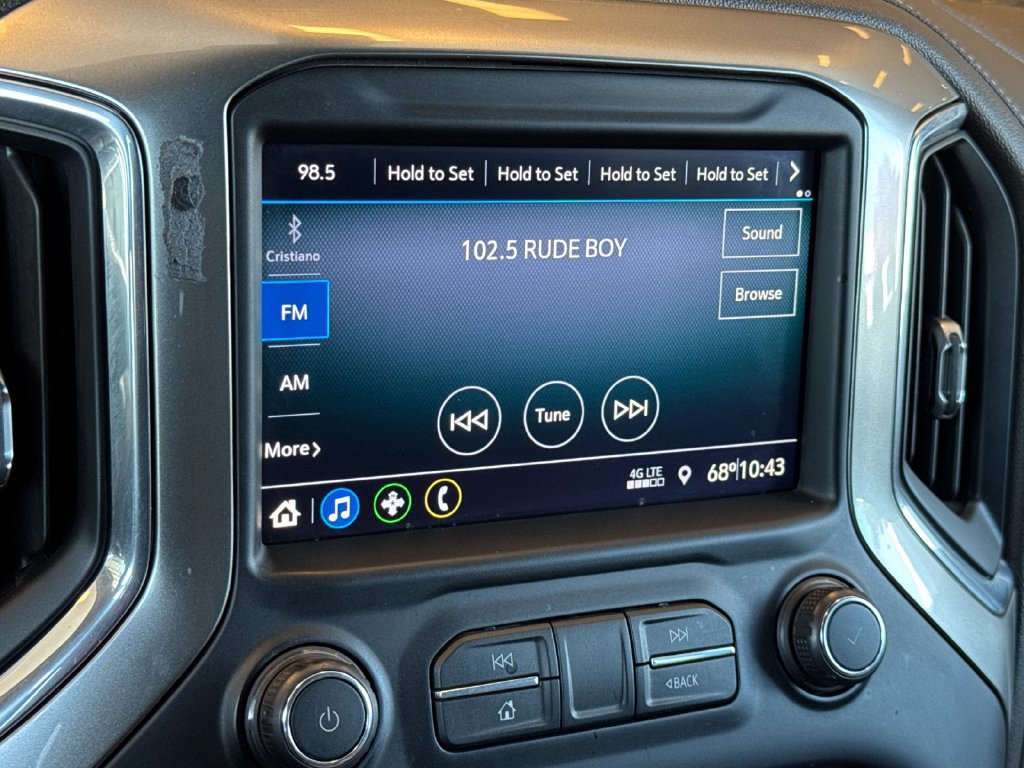 Used 2020 Chevrolet Silverado 1500 LT w/ Convenience Package AWD/4WD image 22