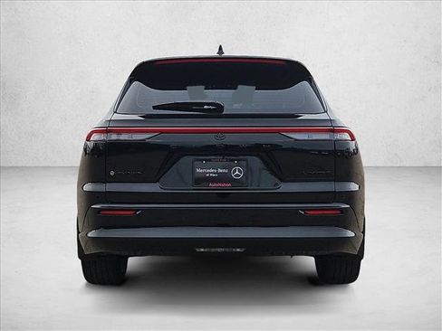 Used 2025 Toyota Crown Signia w/ Advanced Technology Package image 7