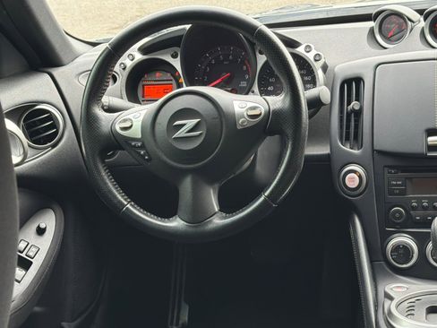 Used 2016 Nissan 370Z Base image 12