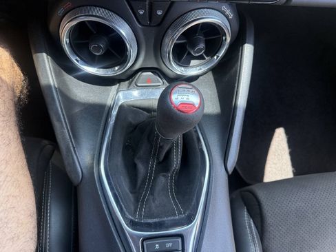 Used 2019 Chevrolet Camaro SS RWD image 18