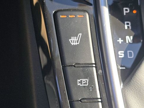 Used 2025 Kia Seltos EX image 6