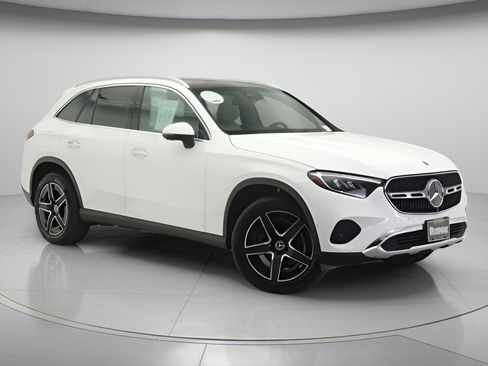 New 2026 Mercedes-Benz C 43 AMG 4MATIC Sedan image 1