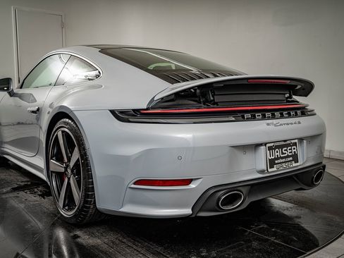 New 2026 Porsche 911 Carrera 4S image 31