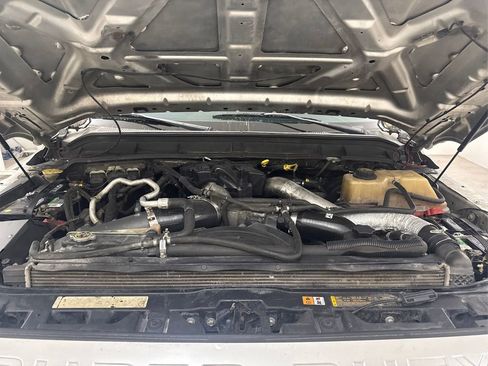 Used 2015 Ford F250 Lariat w/ Lariat Ultimate Package AWD/4WD image 16