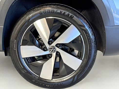 Used 2024 Volkswagen Taos S image 28