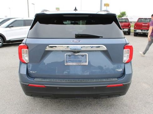 Used 2021 Ford Explorer XLT RWD image 6
