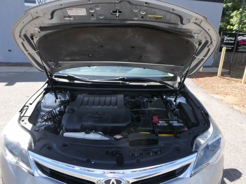 Used 2015 Toyota Avalon XLE Premium FWD image 37