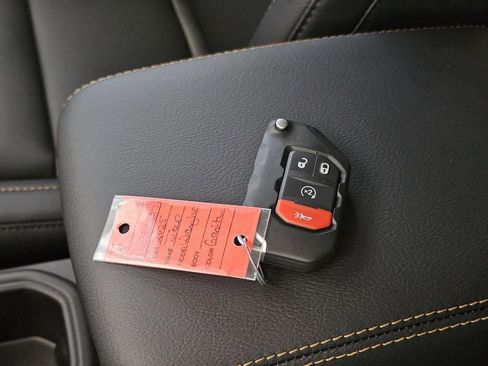 New 2025 Jeep Wrangler Unlimited Sahara image 24