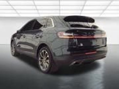 Used 2022 Lincoln Nautilus Reserve AWD/4WD image 9