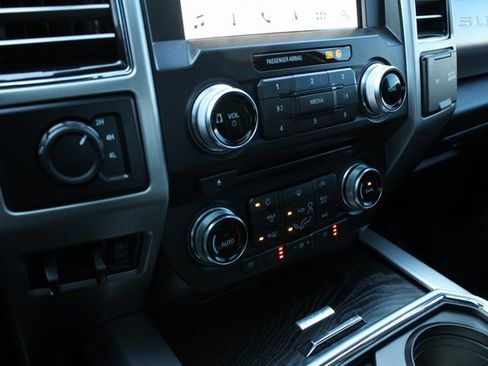 Used 2018 Ford F350 Platinum w/ Platinum Ultimate Package image 17