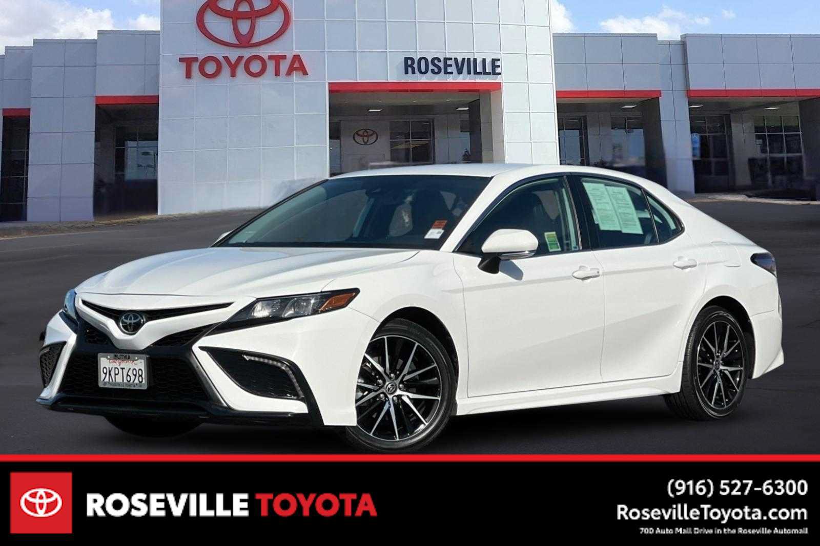 Certified 2024 Toyota Camry SE w/ Convenience Package FWD image 1
