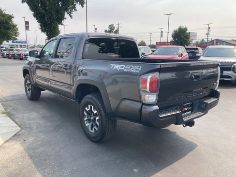 Used 2023 Toyota Tacoma TRD Off-Road w/ Technology Package image 10
