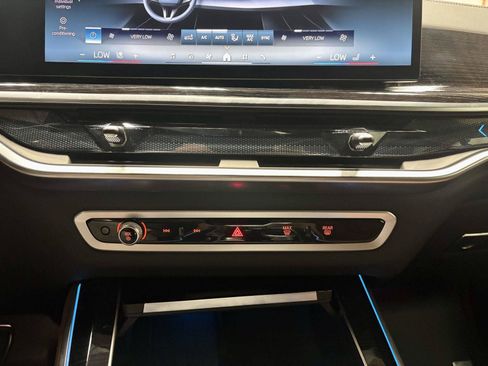 Used 2026 BMW X5 xDrive40i w/ M Sport Package AWD/4WD image 33