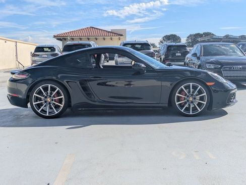Used 2018 Porsche 718 Cayman S image 4