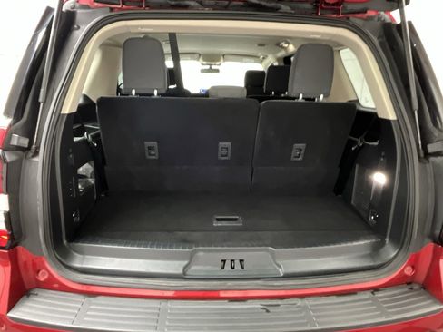 Used 2022 Ford Expedition XLT image 30