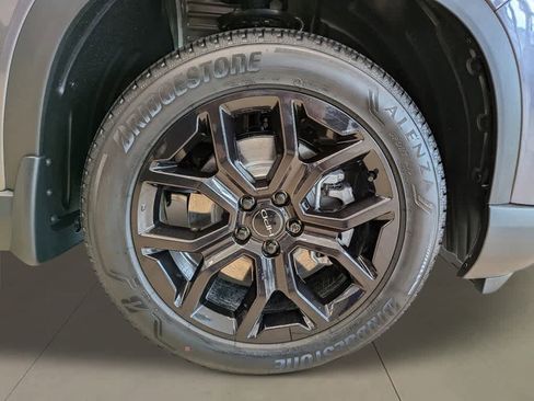 New 2025 Honda Pilot Touring image 10