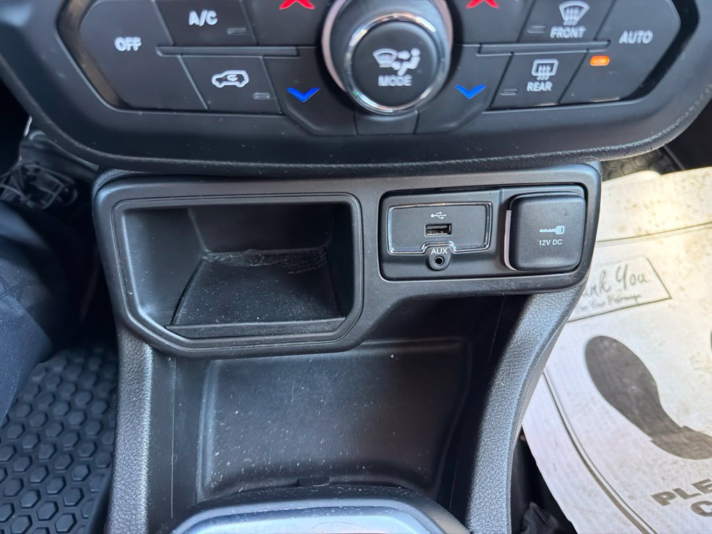 Used 2021 Jeep Renegade Latitude w/ Convenience Group FWD image 24
