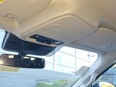 Used 2025 Ford Expedition Max Active image 12