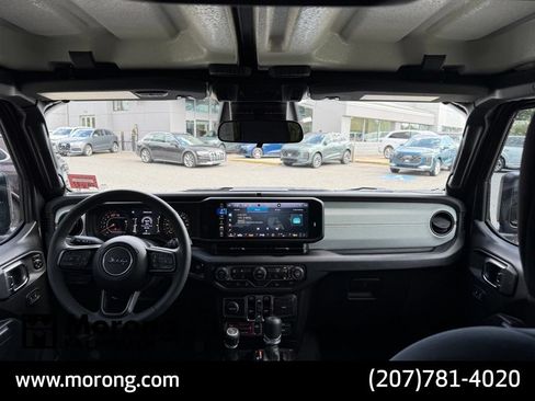 Used 2025 Jeep Wrangler Unlimited Sport AWD/4WD image 37
