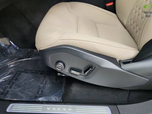 Used 2026 Volvo XC90 B5 Plus w/ Protection Package AWD/4WD image 53